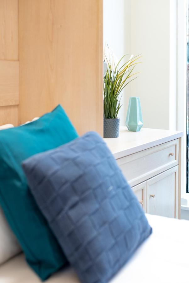 Capital Sloane Street Studio With Balcony 伦敦 外观 照片